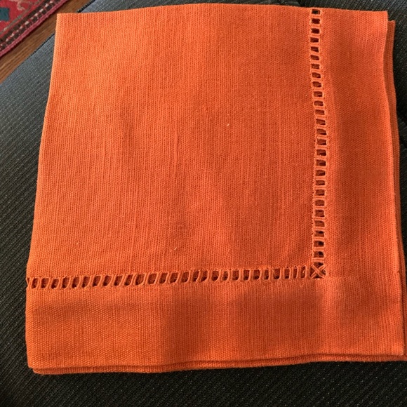 1 set Hemp Hemstitch dinner napkins 4 per set Williams Sonoma Burned Rust - Picture 1 of 7